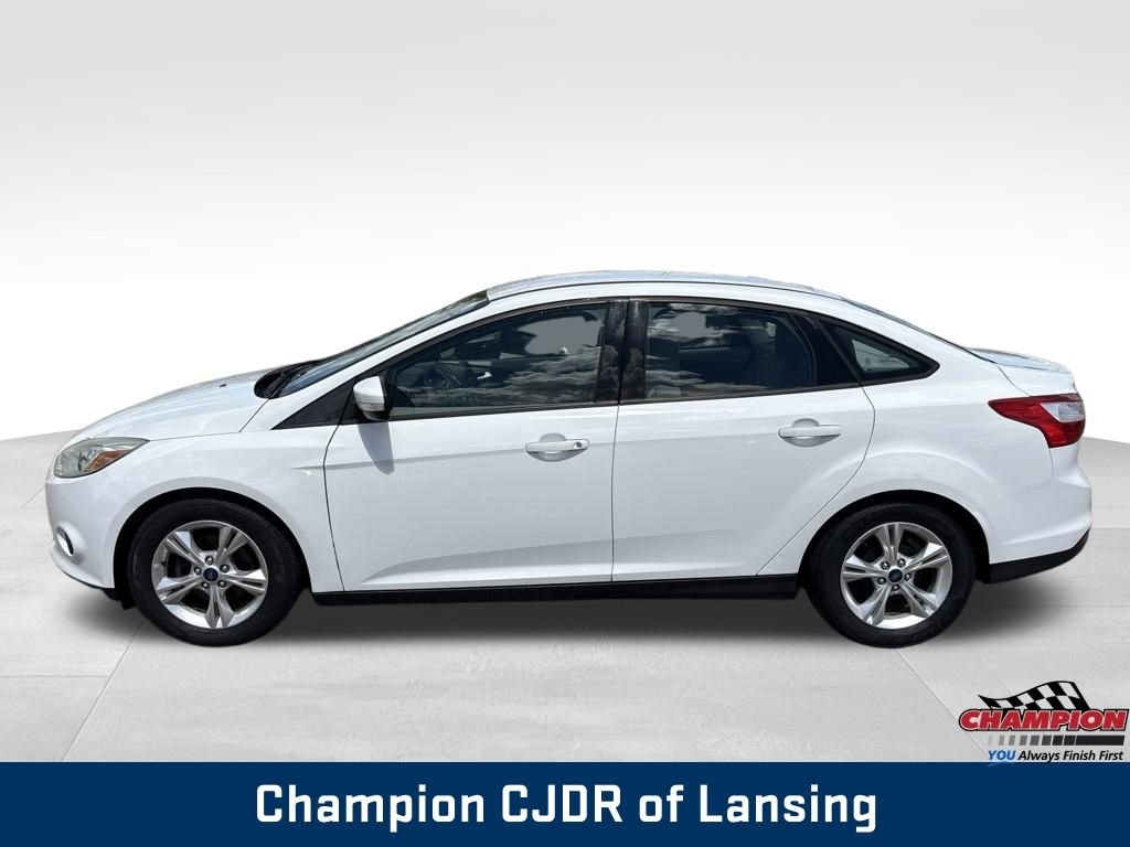 Used 2014 White Ford SE image 4