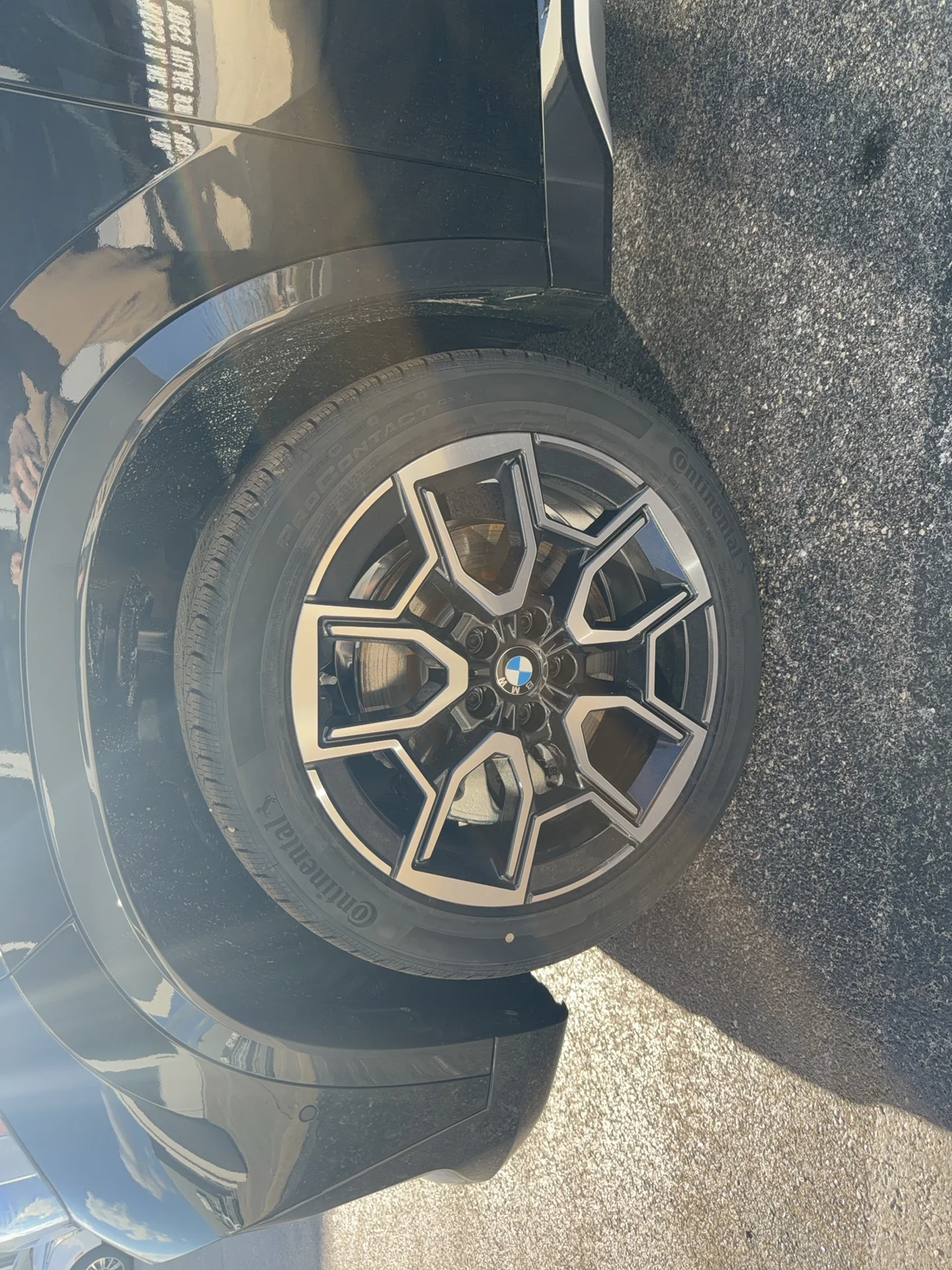 New 2026 Black Sapphire Metallic BMW xDrive28i image 25