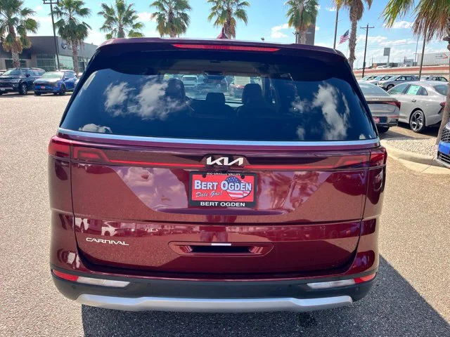 Used 2024 Red Kia EX image 5