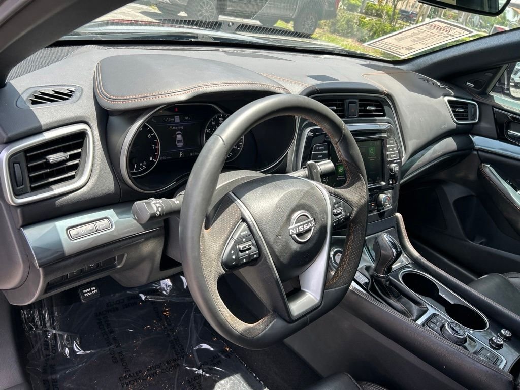 Used 2023 Gray Nissan SR image 25