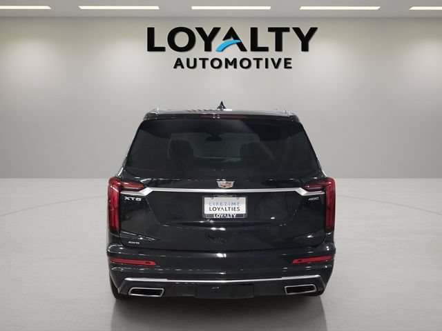 Used 2024 Stellar Black Metallic Cadillac Premium Luxury image 4