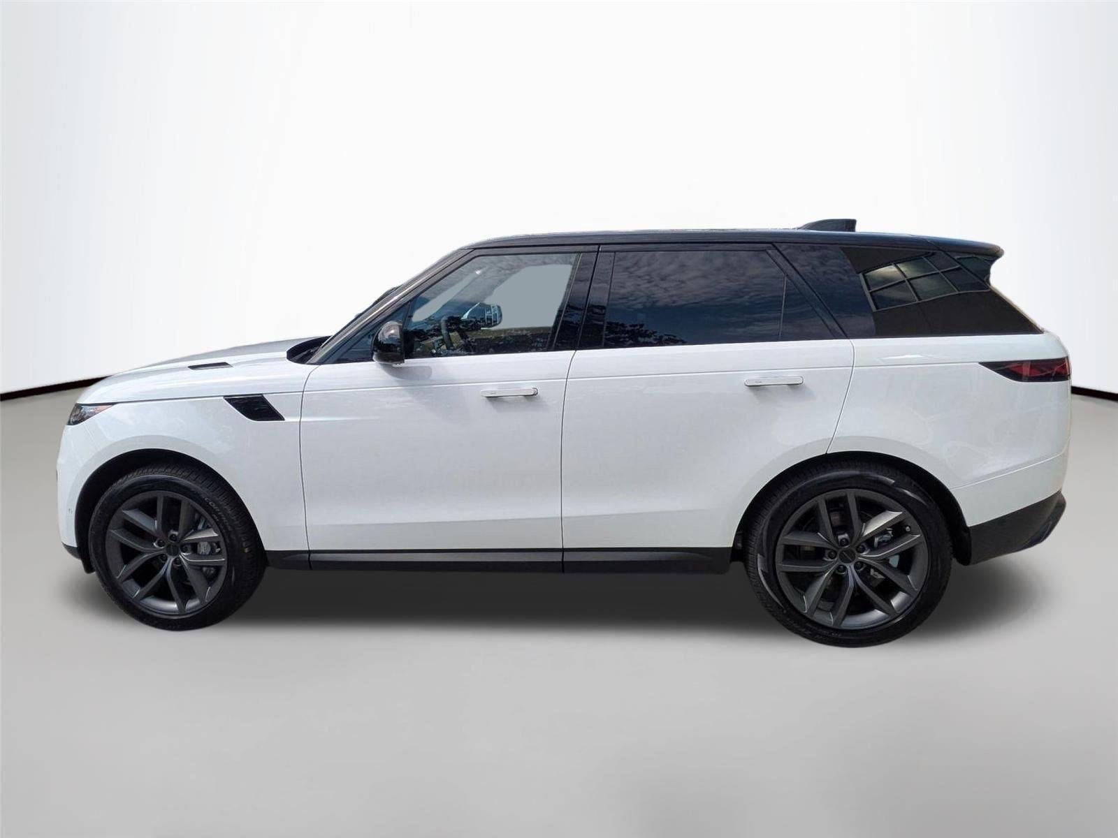 New 2026 Fuji White Land Rover SE image 8