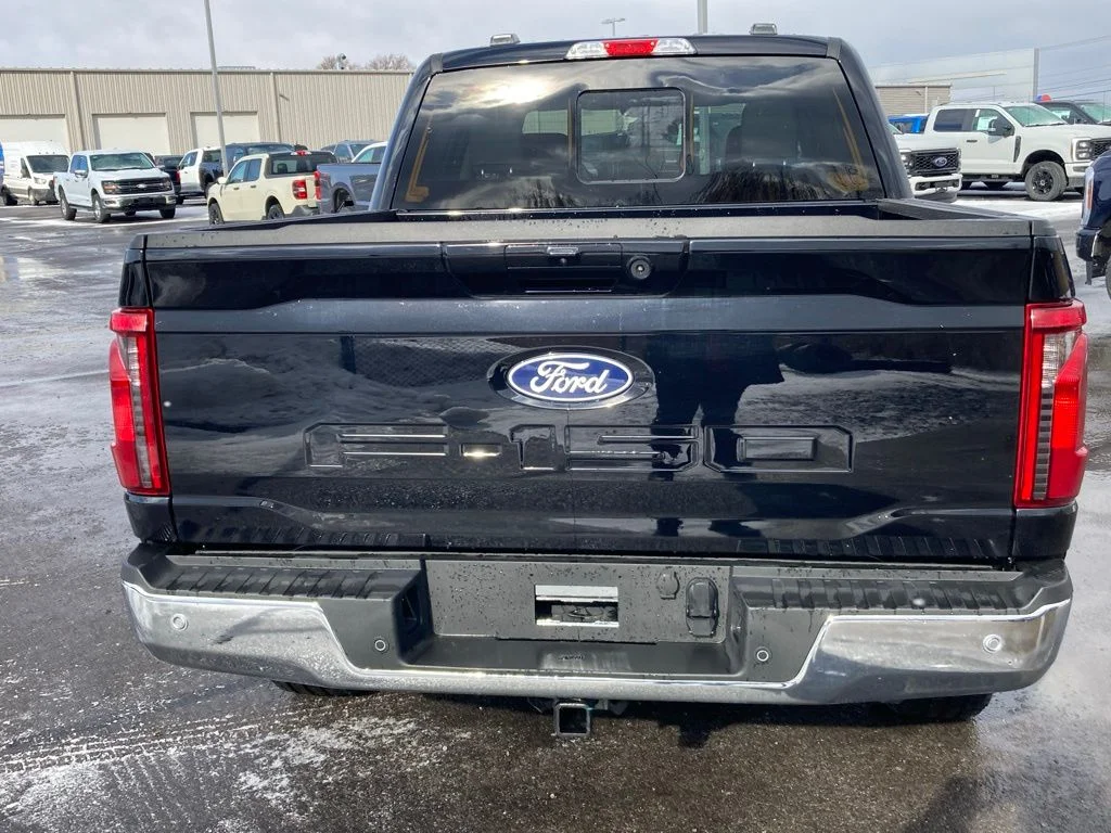 Used 2025 Black Ford XLT image 16