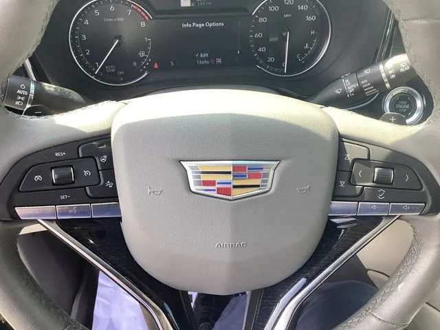 Used 2025 Emerald Cadillac Premium Luxury image 12