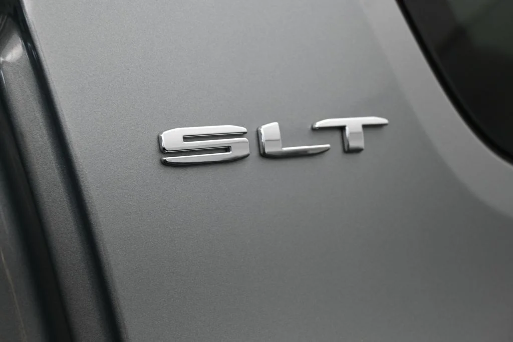 Used 2023 Sterling Metallic GMC SLT image 45