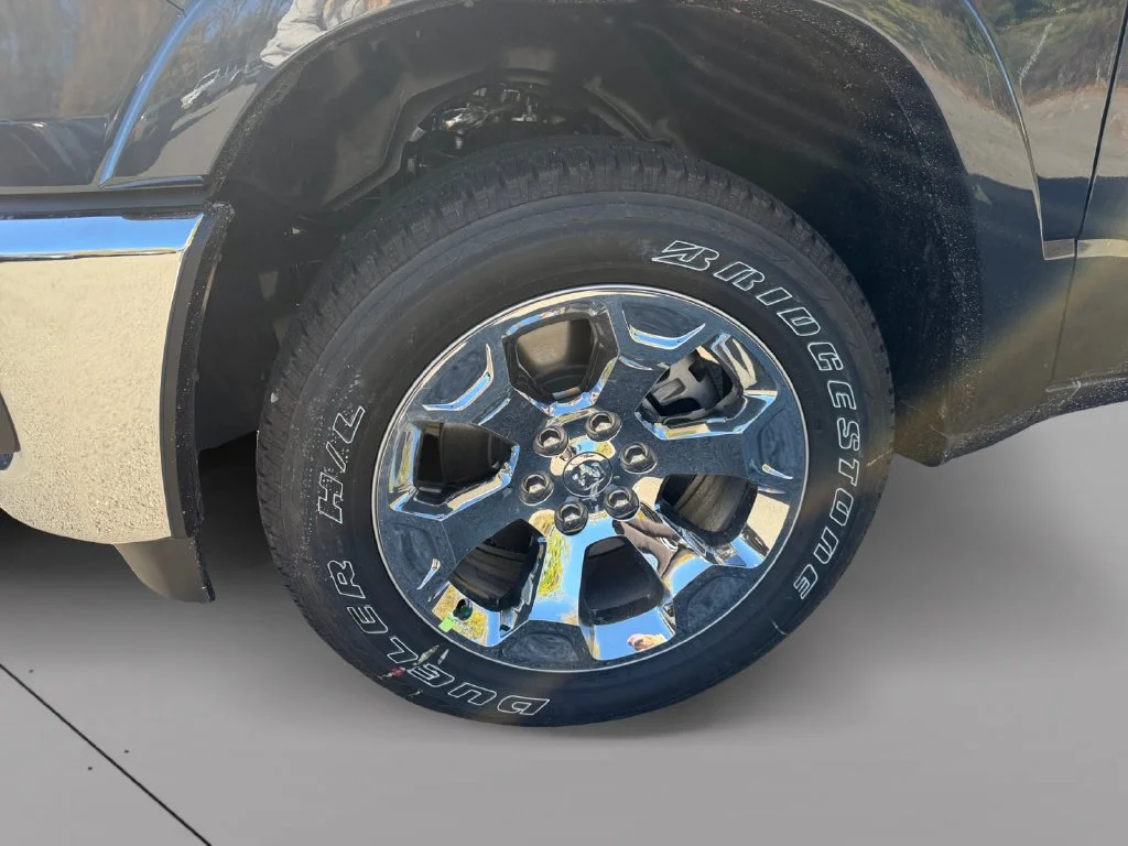 New 2027 Forged Blue Metallic Exterior Paint RAM Big Horn/Lone Star image 9