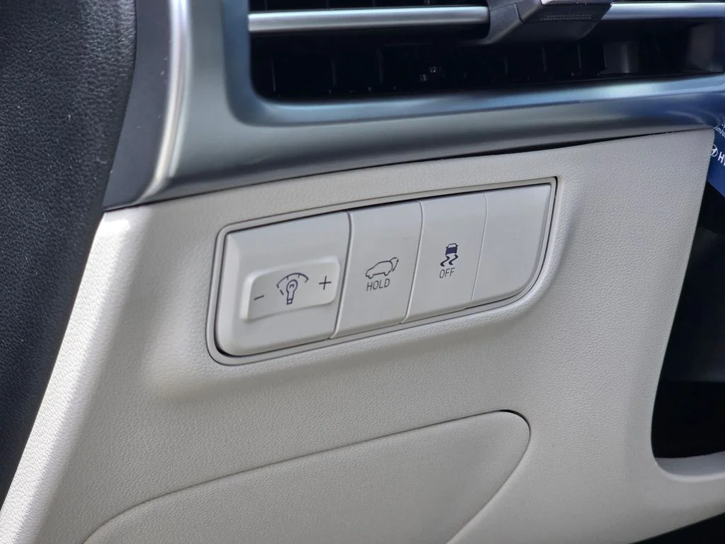 New 2026 Gray Hyundai SEL Plus image 19