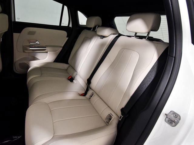 New 2026 Polar White Mercedes-Benz GLA 250 image 42