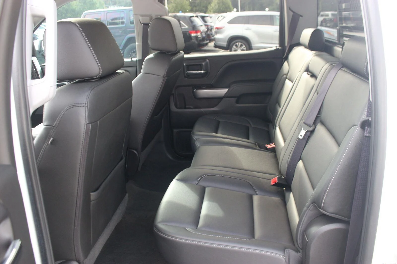 Used 2017 SUMMIT WHITE Chevrolet LTZ image 33