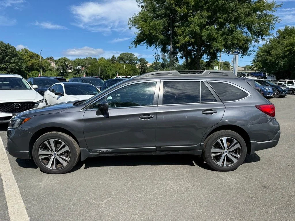 Used 2018 Magnetite Gray Metallic Subaru 2.5i image 8