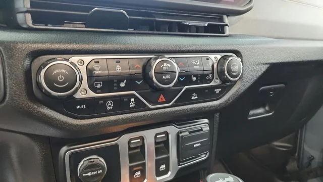 Used 2025 Gray Jeep Sport S image 30