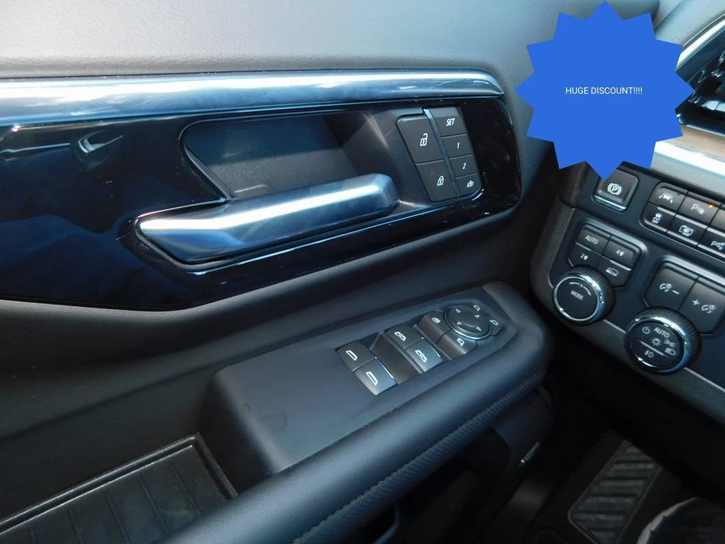 New 2025 Black Chevrolet High Country image 38