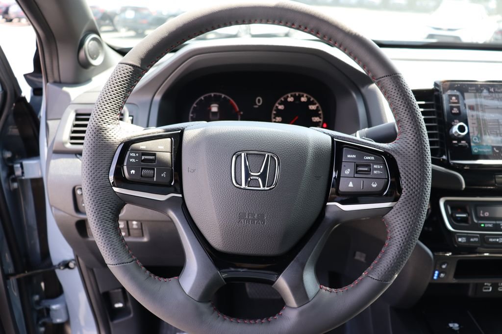 New 2026 Sonic Gray Pearl Honda Black Edition image 29