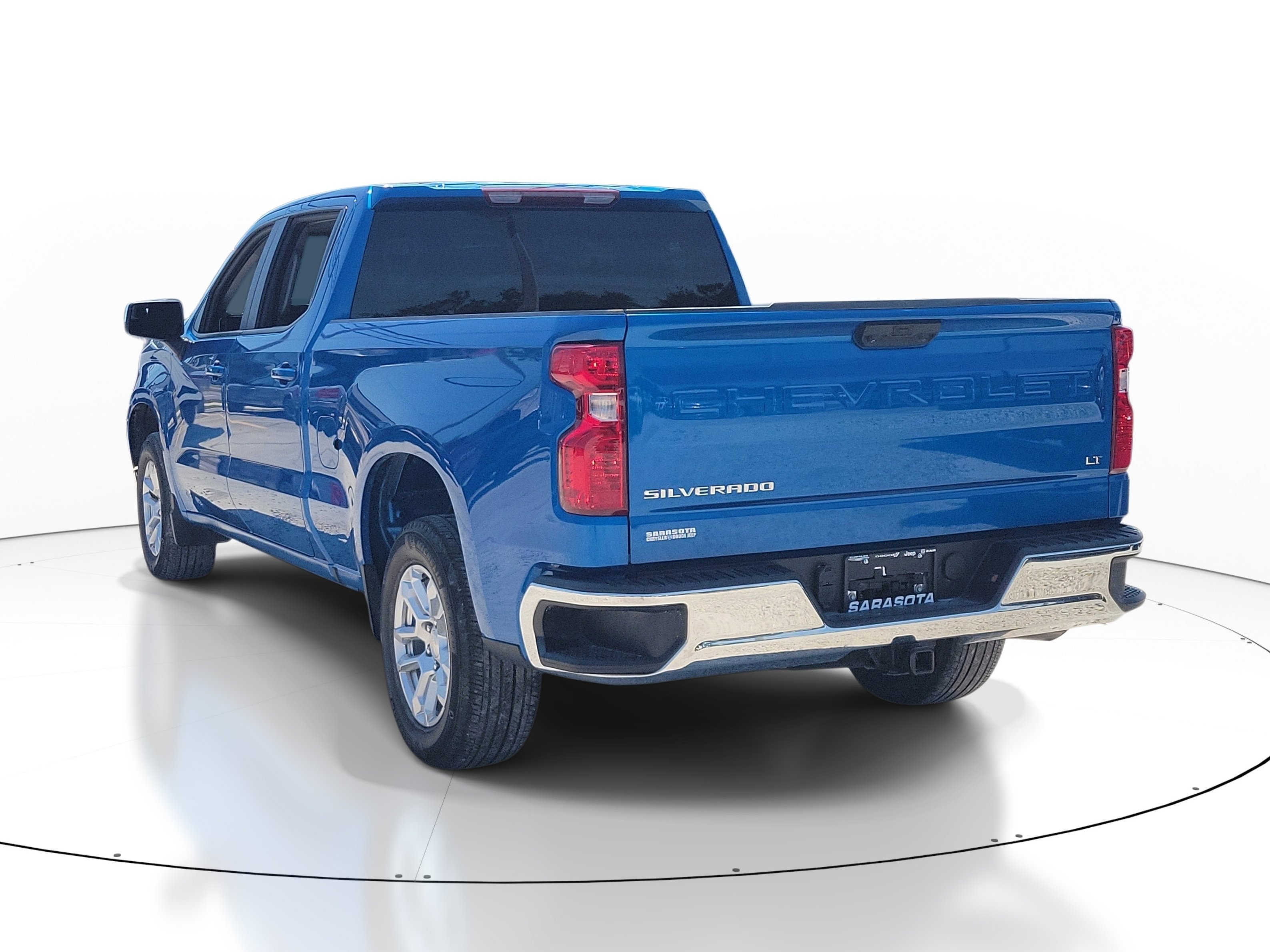 Used 2023 Glacier Blue Metallic Chevrolet LT image 4