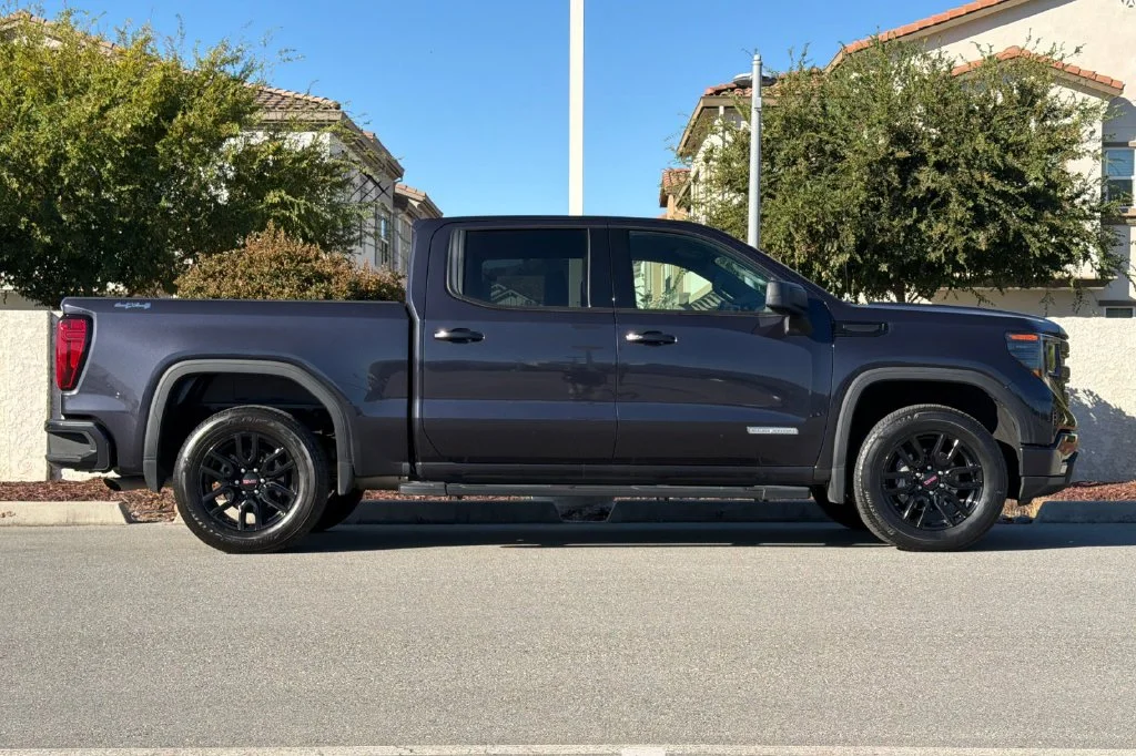 Used 2024 Titanium Rush Metallic GMC Elevation image 3