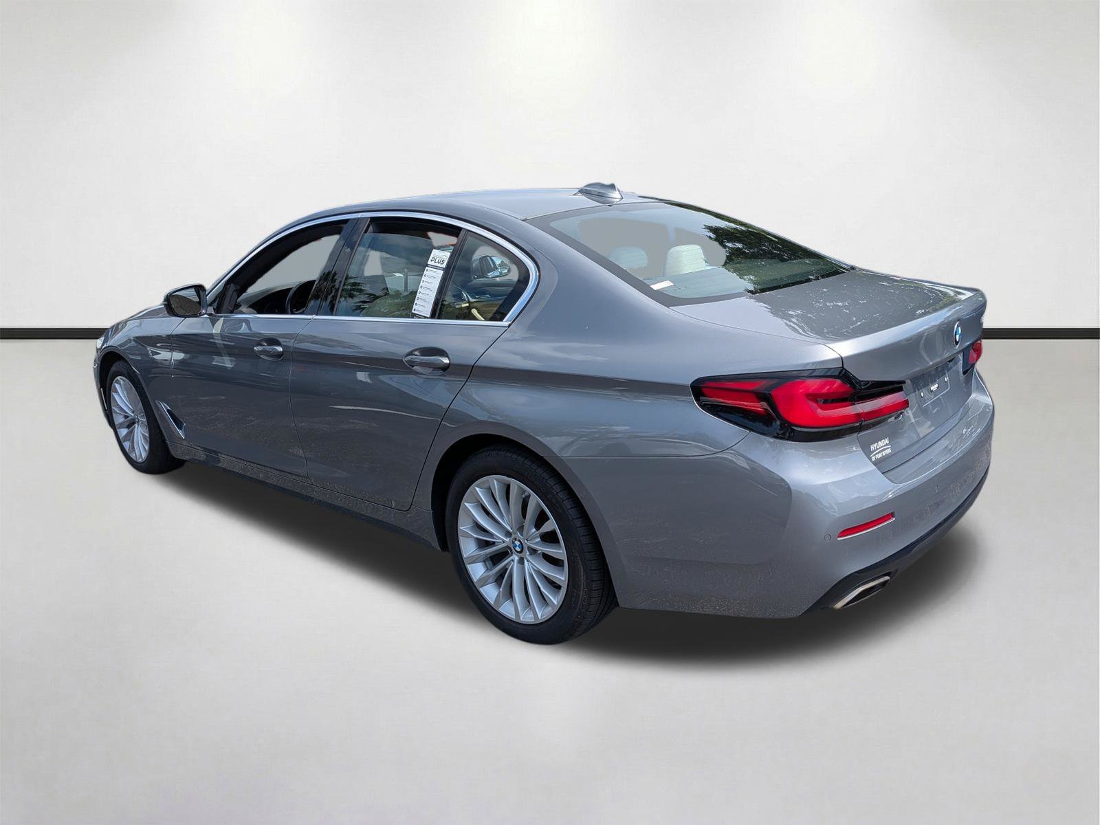 2023 BMW 5 Series 530i - Photo 6