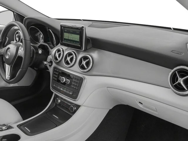 Used 2017 Cirrus White Mercedes-Benz GLA 250 image 22