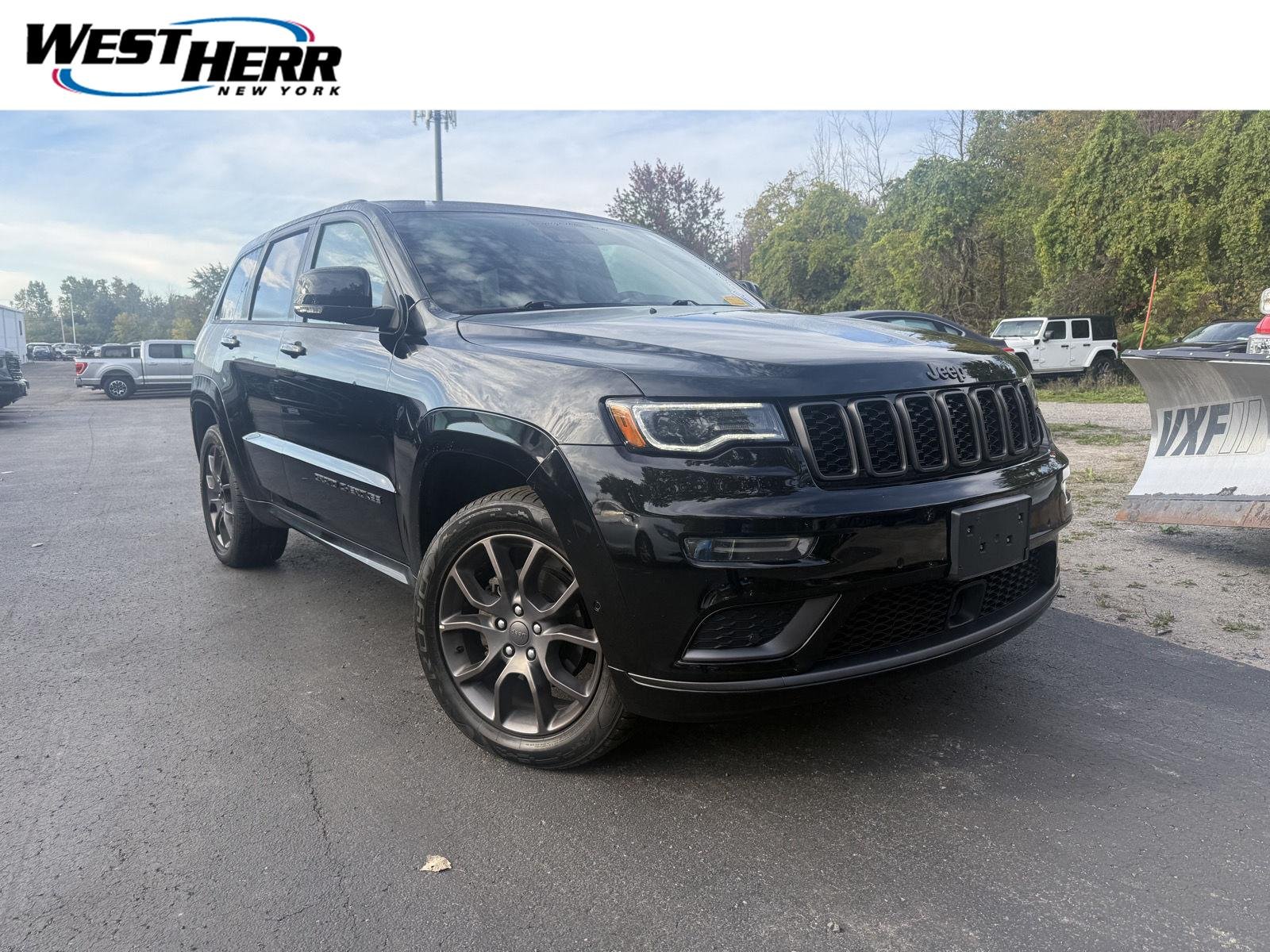 Used 2020 Diamond Black Crystal Pearlcoat Jeep High Altitude image 1