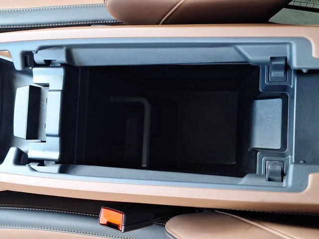 Used 2024 Gray Nissan Platinum image 27