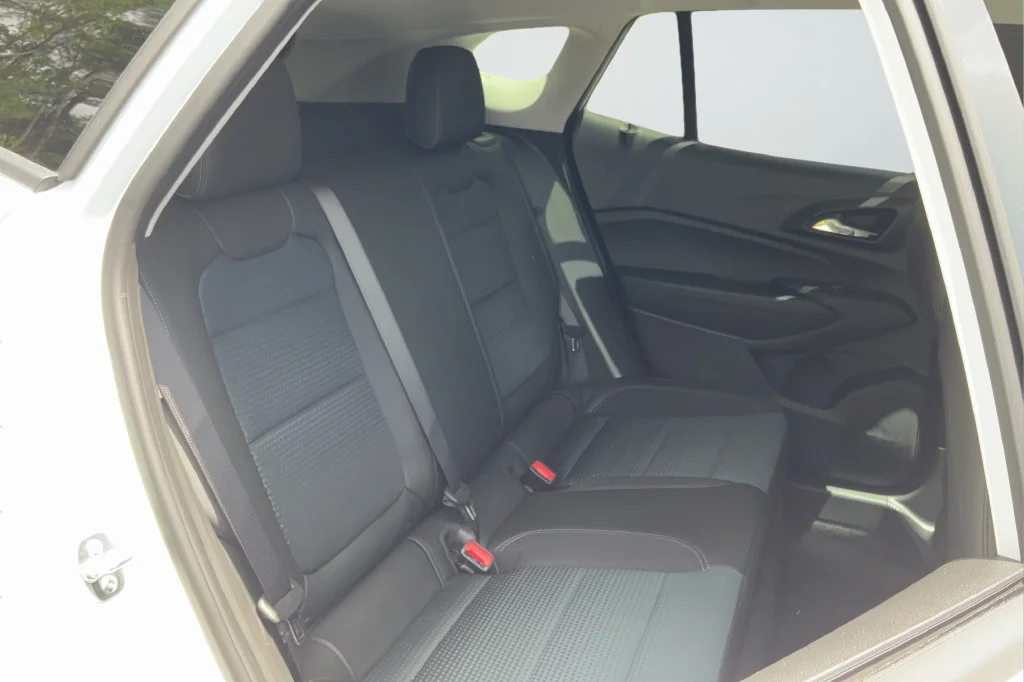 New 2026 Summit White Chevrolet LT image 19