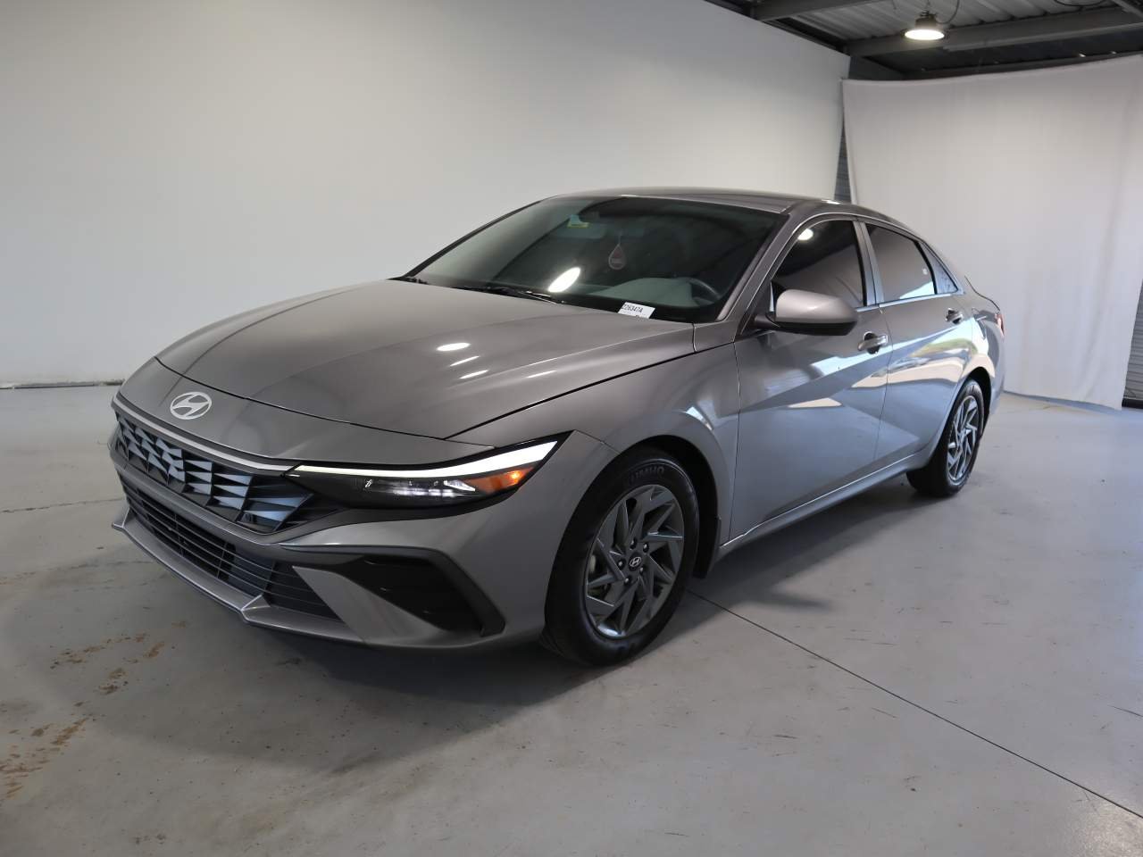 Used 2024 Ecotronic Gray Pearl Hyundai SEL image 1