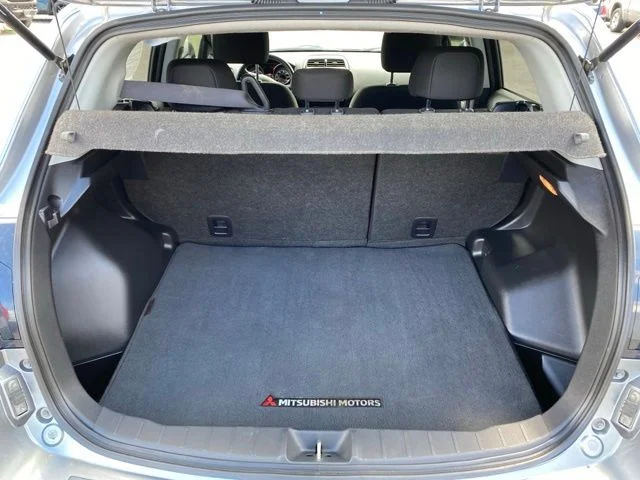 Used 2023 Silver Mitsubishi 2.0 ES image 13