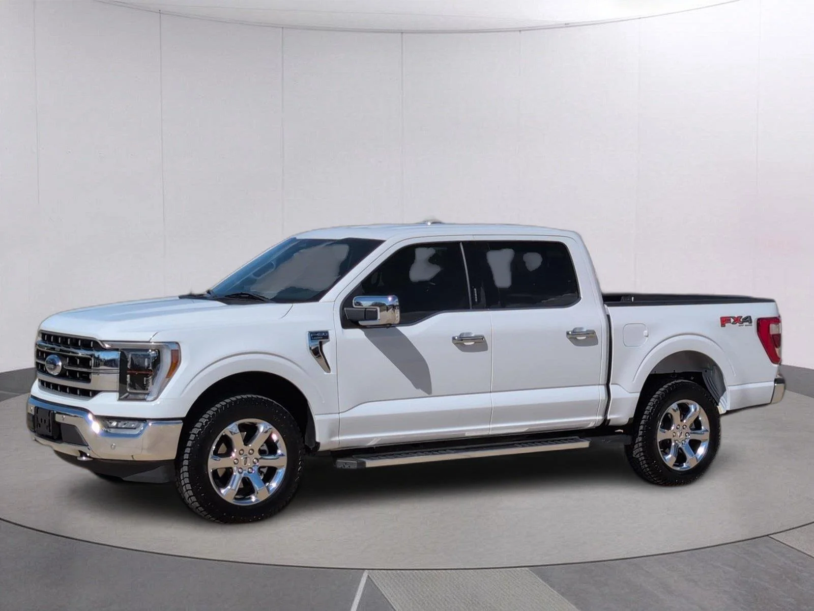 Used 2023 Oxford White Ford LARIAT image 1