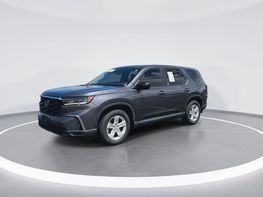 Used 2023 Gray Honda LX image 4