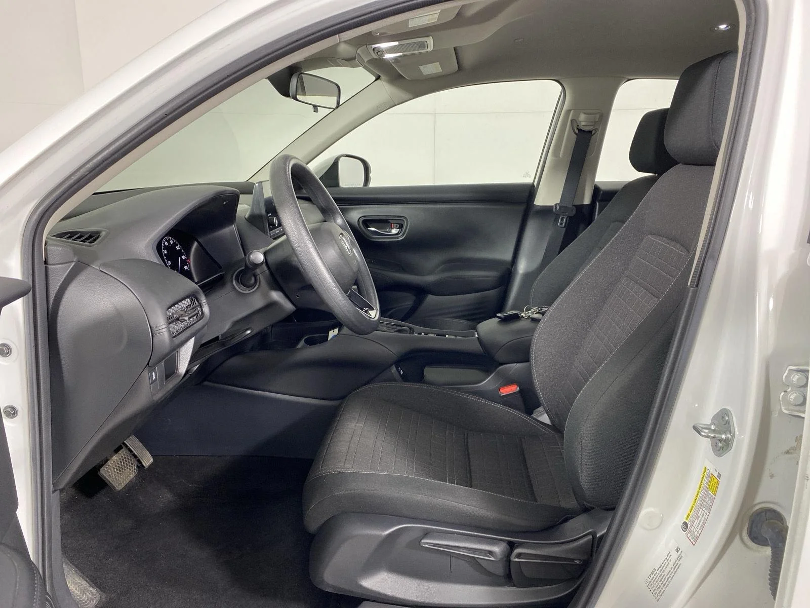 Used 2023 Platinum White Pearl Honda LX image 12