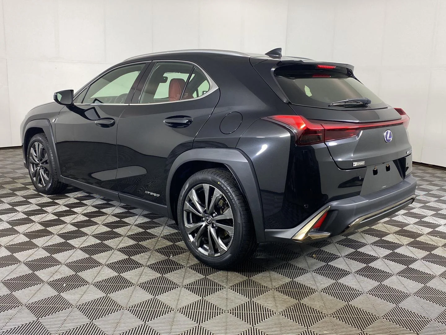 Used 2019  Lexus UX 250h F SPORT image 9