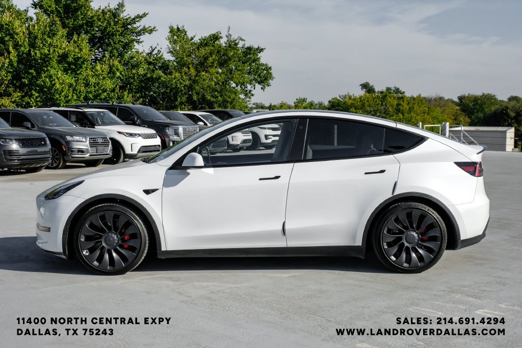 Used 2022 Pearl White Multi-Coat Tesla Performance image 9