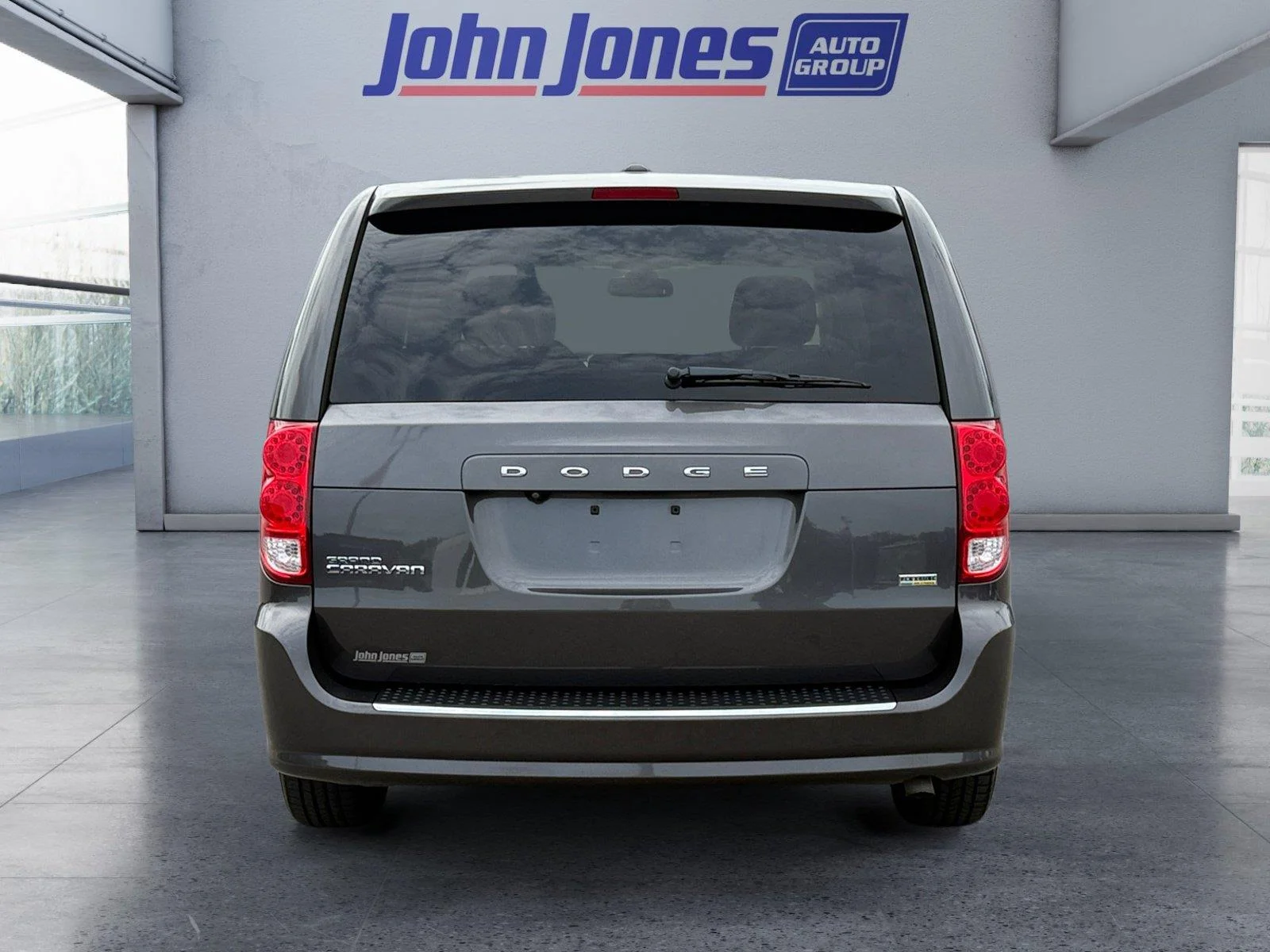 Used 2019 Granite Pearlcoat Dodge SE image 4
