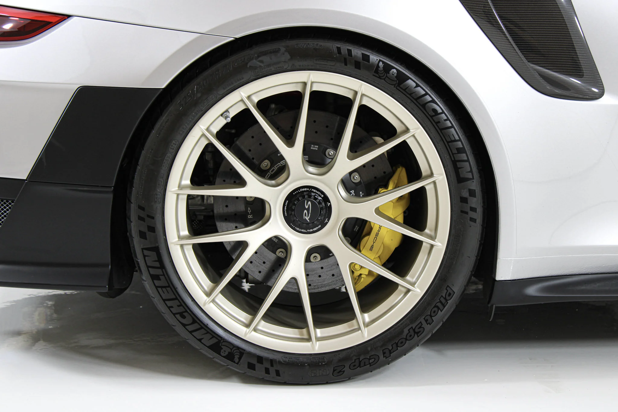 Used 2018 Silver Porsche GT2 RS Coupe image 21