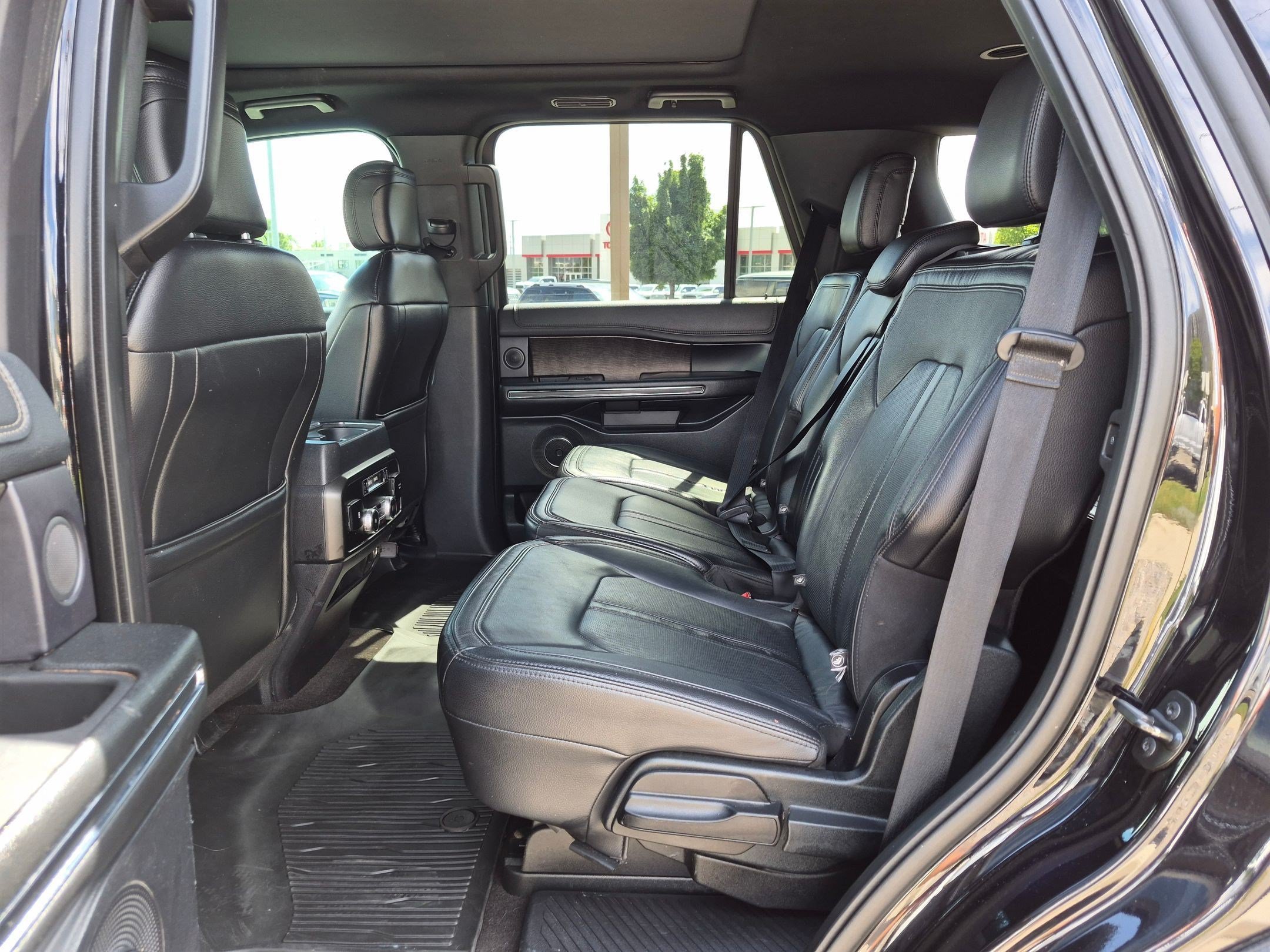 Used 2019 White Ford Limited image 27