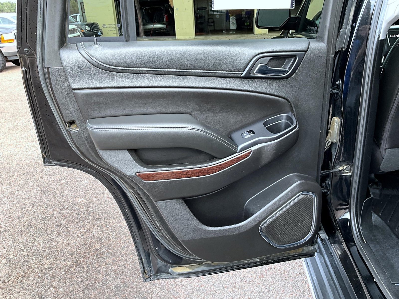 Used 2018 Black GMC SLT image 23