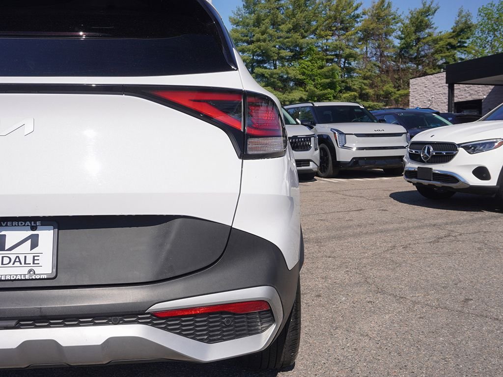 Used 2023 White Kia EX image 16