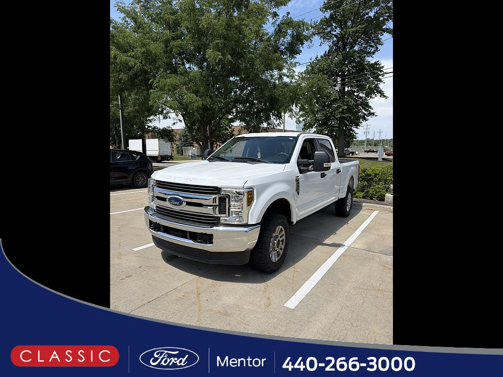 Used 2018 Oxford White Ford XLT image 1