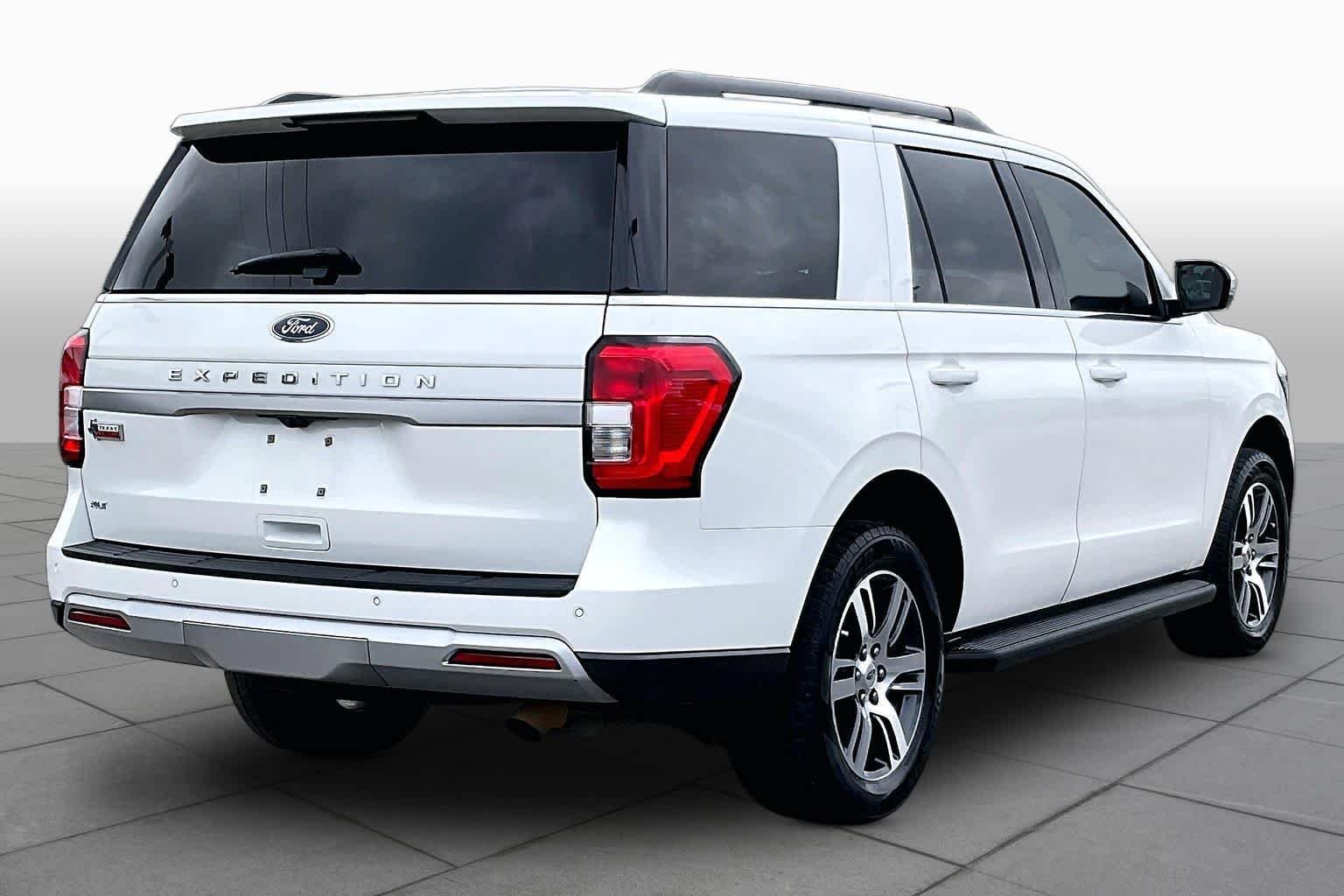 Used 2024 Star White Metallic Tri-Coat Ford XLT image 13