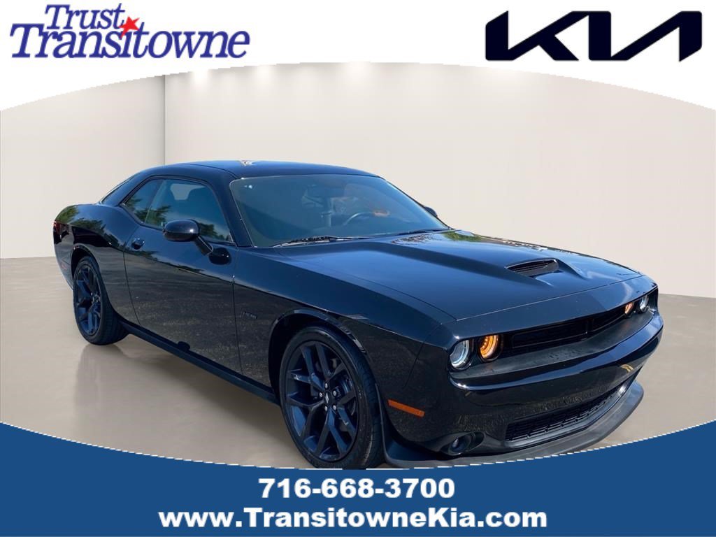 2019 Dodge Challenger R/T's photo