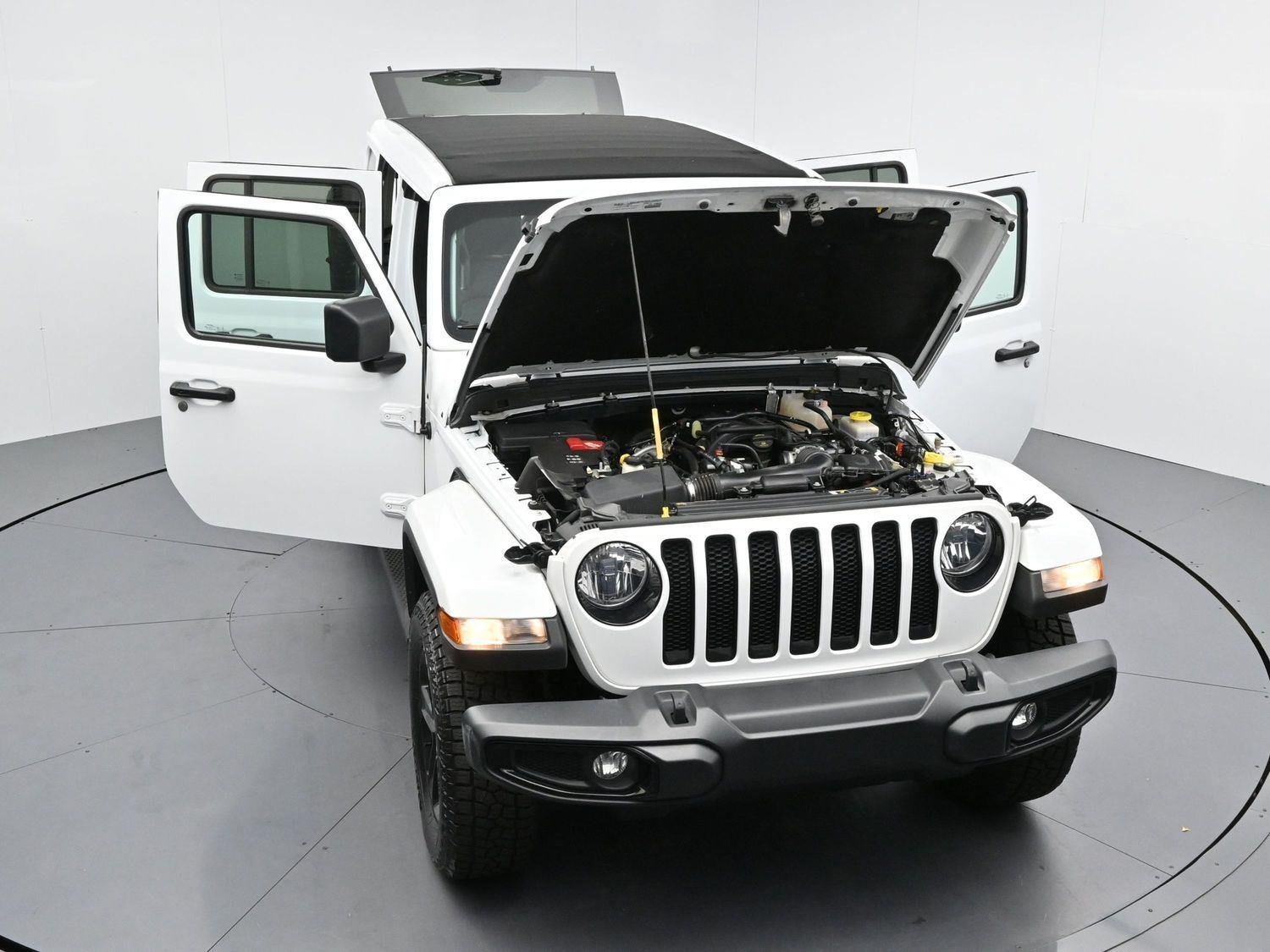 Used 2022 Bright White Clearcoat Jeep Unlimited Sahara Altitude image 43