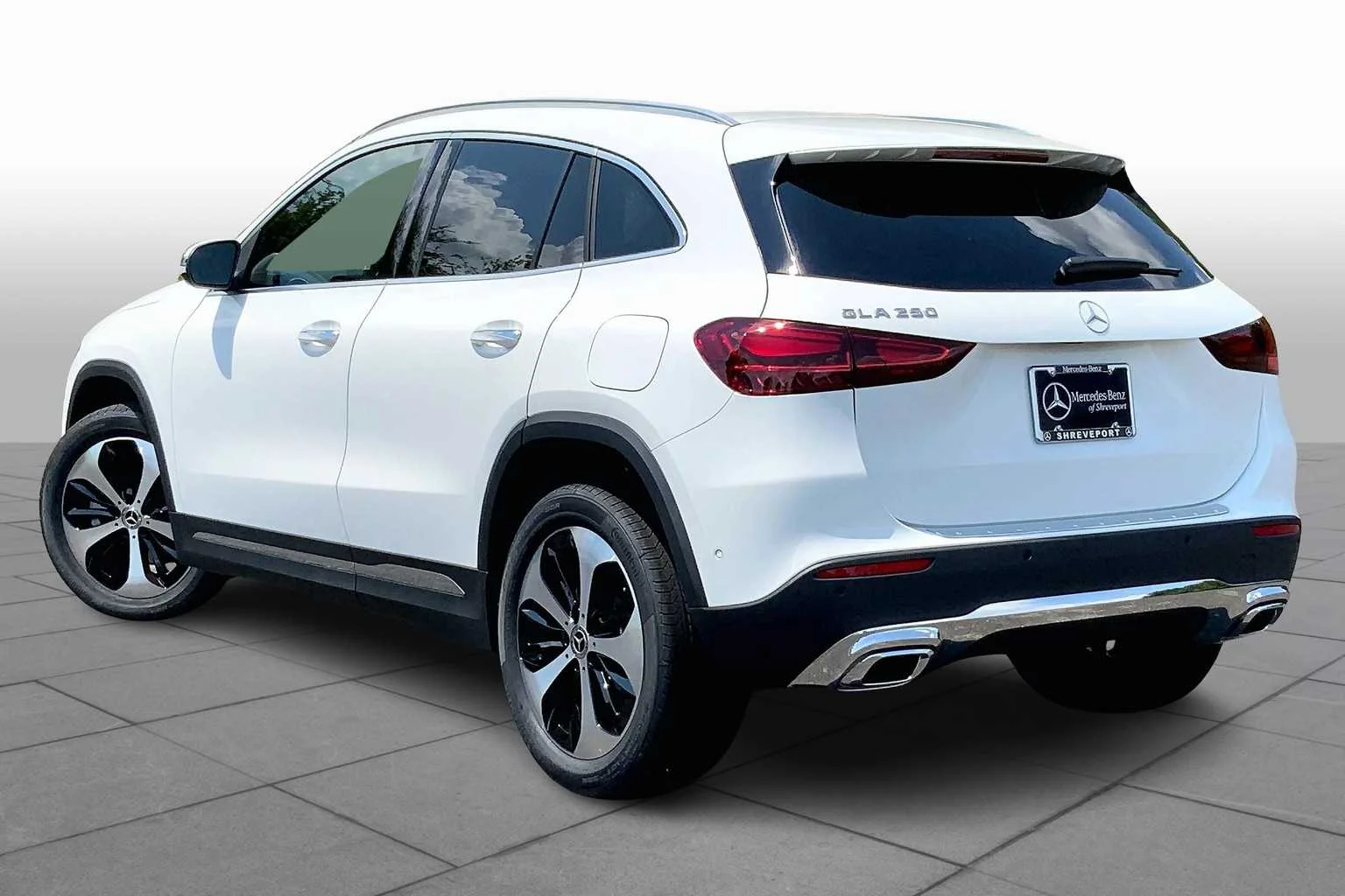 New 2026 Polar White Mercedes-Benz GLA 250 image 12