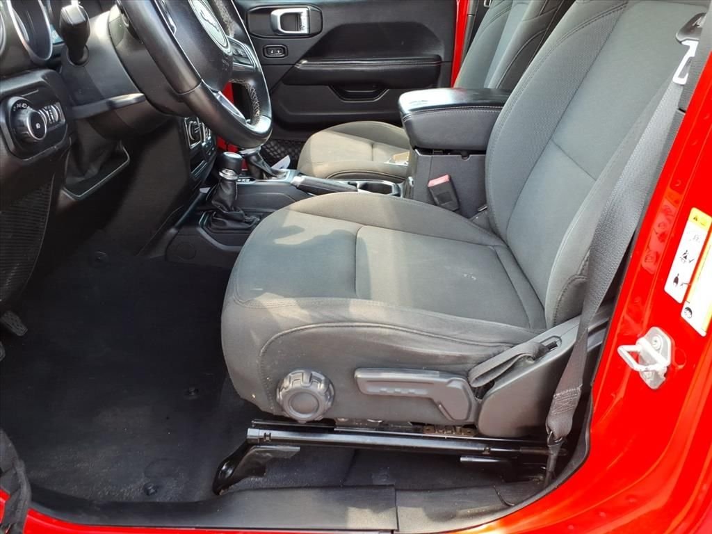 Used 2018 Red Jeep Unlimited Sahara image 12