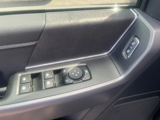 New 2026 Carbonized Gray Metallic Ford XLT image 9