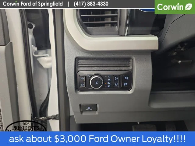 New 2026 Oxford White Ford F-250® XLT image 38