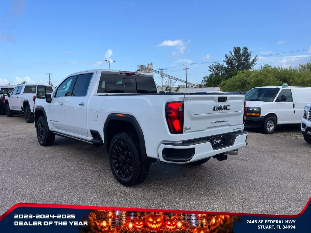 New 2026 Glacier White Tricoat GMC Denali Ultimate image 5