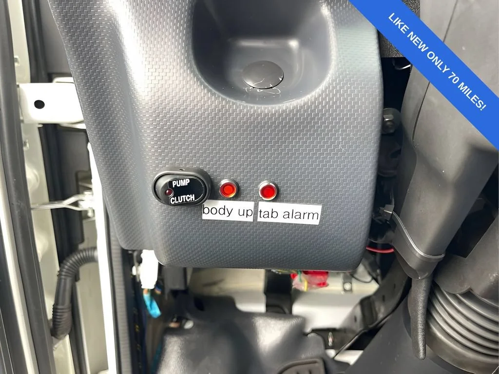 Used 2024 Arc White Chevrolet 1WT image 19
