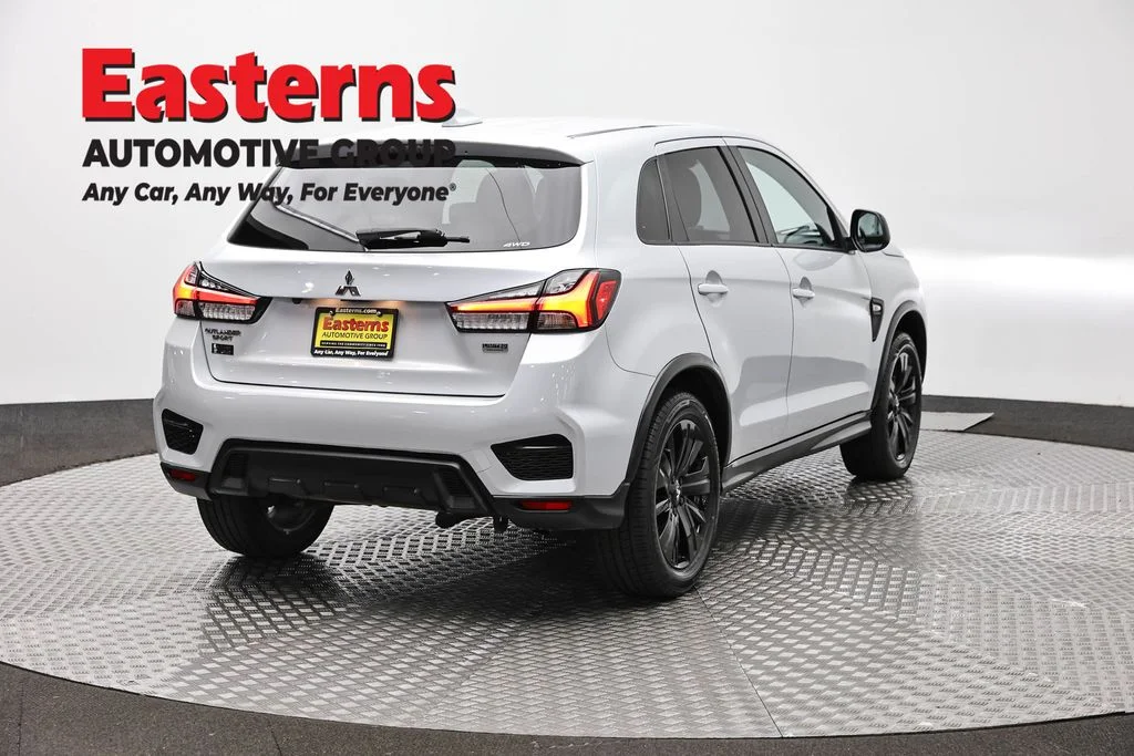Used 2023 White Mitsubishi 2.0 LE image 5