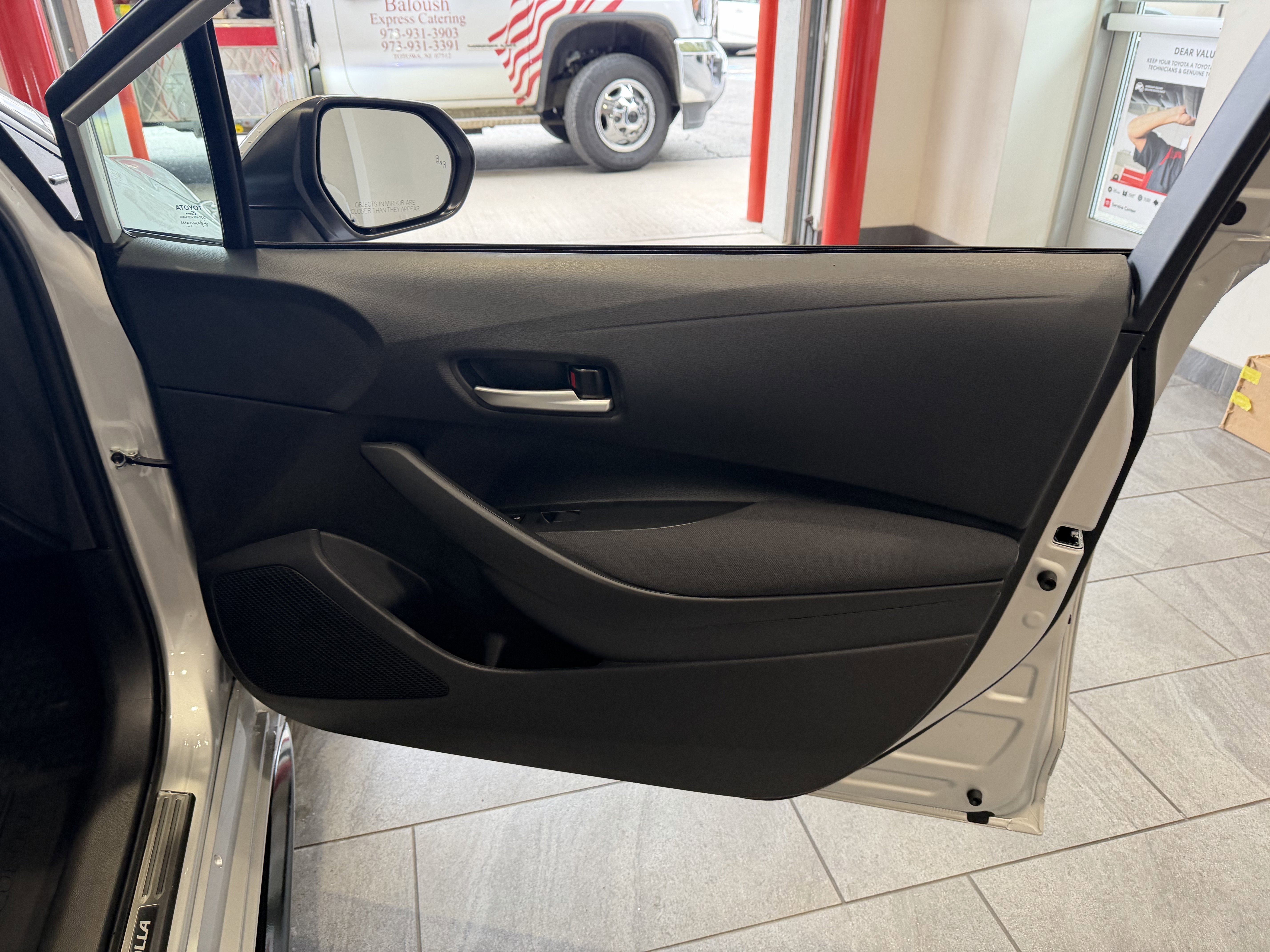 2026 Toyota Corolla SE - Photo 35
