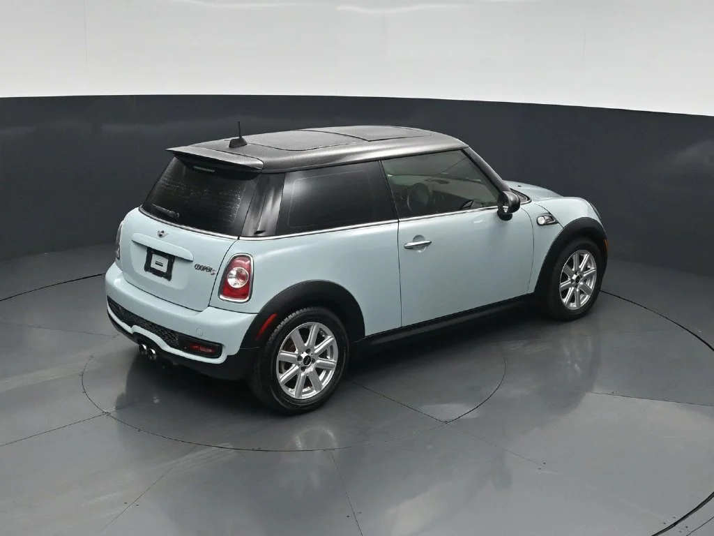 Used 2013 Blue MINI Base image 37