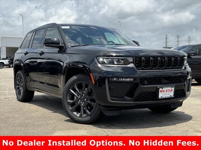 New 2026 Diamond Black Crystal Pearl-Coat Exterior Paint Jeep Limited image 2